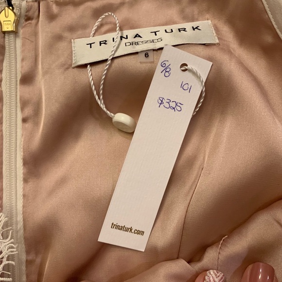 NWT Trina Turk Lace Dress- Stunning!!! - Picture 6 of 7